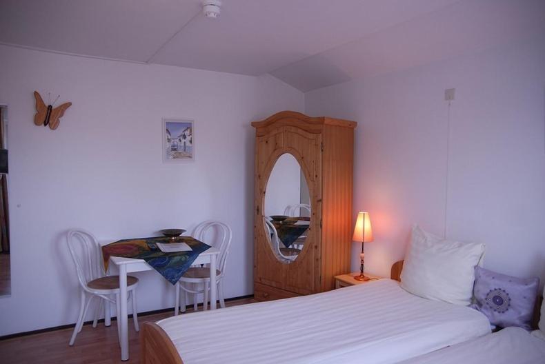 Hotel 'T Vlinderhofke Sint Geertruid Habitación foto